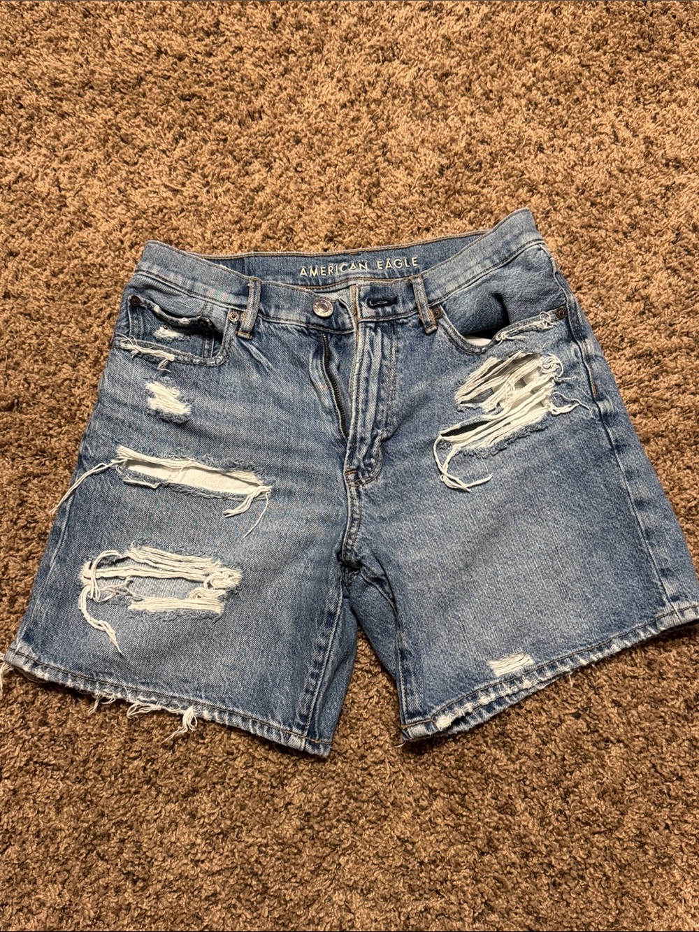 American Eagle Outfitters ‘90s boyfriend short